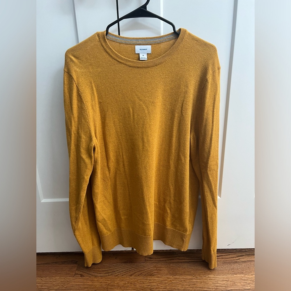 Old Navy Long Sleeve Sweater - Size M